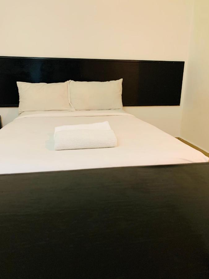 Hotel Sri Sutra Petaling Jaya Buitenkant foto